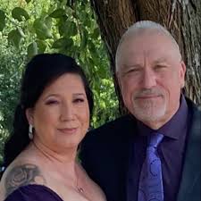 I have a question for solo cruisers. Was it hard to make friends?