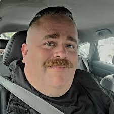 Hey there. Mississippi guy here. 37. Cat dad to two little gremlins. Gamer.  Reader. Huge nerd. I'm an emo, heavy metal boy with a pop soul.