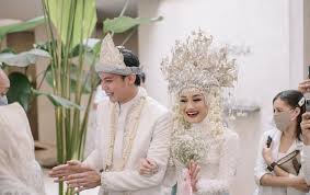 Comment must not exceed 1000 characters. Salshabilla Adriani
