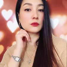 Dawn Lozada (@dawnlozada)