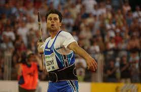 Jan zelezny world record javelin 98,48 meters 25 mei 1996 jena. Casopis Nas Agel Cs S Celebritou