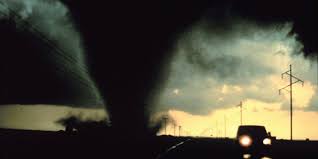 A tornádók kialakulása minden esetben nagyon erőteljes konvektív folyamatokhoz köthető. Tornado Mitol Alakul Ki Milyenek Vannak Mennyire Veszelyesek Xforest