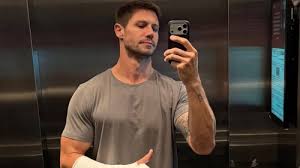 Jonas Sulzbach revela dificuldades após fraturar o braço durante férias na Argentina
