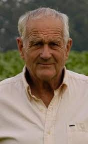 Alyssa Kalinowski's Instagram, Twitter & Facebook