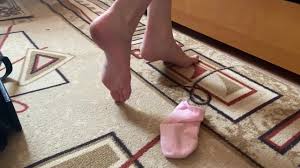 Lesbian feet worship behind the scene