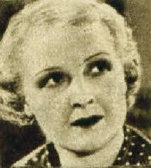 Eve Gray's Instagram, Twitter & Facebook