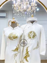 Chọn mẫu áo dài trắng như thế nào là phù hợp? Ao Dai Cáº·p Ä'am CÆ°á»›i Mau Tráº¯ng Ä'áº¹p