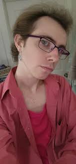 Hii I'm Jonesy, a trans woman obsessed with pretty colors & remixing Sonic  music 🩷🩷🩷 This group makes me smile every time I scroll Facebook (✿◡‿◡)