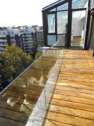 Pin By Bjorn Erik On Glazing Balcony Design Railing Design Glass Railing
