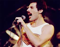 Ήταν περσικής καταγωγής και το πραγματικό του όνομα ήταν φαρόκ μπουλσάρα. Madata Gr H Kryfh Episkepsh Toy A3exastoy Frenti Merkioyri Sthn A8hna