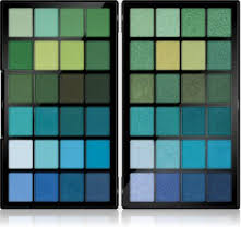 Makeup Revolution Colour Book Palette Mit Pudrigen Lidschatten Notino