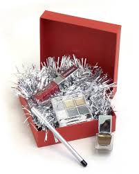 Coffret Cadeau Maquillage De Fetes Notre mode d'emploi pour créer cet emballage cadeau. coffret cadeau maquillage de fetes
