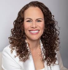 Janice Quinones's Instagram, Twitter & Facebook