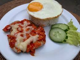 Membuat sambal ayam geprek di rumah mungkin bisa anda lakukan dengan mudah. Tuna Geprek Mozzarella 35k The Indonesian Delicacy Tuna Geprek Crushed Grilled Tuna Coated With Red Hot Sambal Topping With Mozzarella Cheese White Rice Fried Egg Picture Of Warung Thor Ubud Tripadvisor