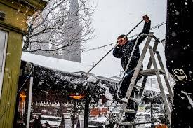 Ik heb medelijden met hen die de besluiten moeten nemen. Code Oranje Ingetrokken Morgen Mogelijk Code Rood Brabant Bedekt Onder Laag Sneeuw Verkeer Slibt Dicht In Zuiden Sneeuw In Brabant Bd Nl