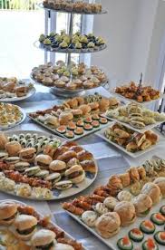 Minimum 10 assiettes de préférence. Chef Knows Best Catering Party Food Buffet Buffet Food Food Displays