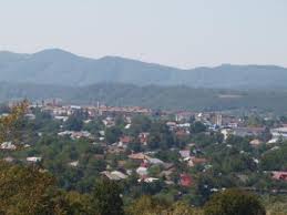 Ora estimată pentru judecarea fiecarui dosar este afişată pe portal fie la secţiunea: Primaria Orasului Valenii De Munte