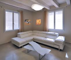 Una Casa Protetta Per Questa Abitazione Di Imola Il Progettista Sgalaberna Ha Scelto Finestre Bianche Finstral No Decorazioni Decorazioni Legno Progettista