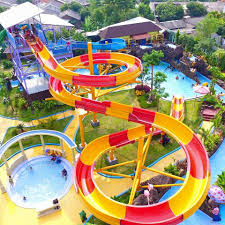 Terdapat dua ukuran kolam renang yang digunakan, yakni kolam renang sepanjang 50 meter untuk lintasan panjang. Dynasty Water World Jln Rantau 1 No 27 29 Gresik Kota Baru Gresik 2021