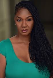 Michelle Lamb's Instagram, Twitter & Facebook