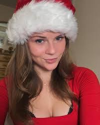 Maria Comstock's Instagram, Twitter & Facebook