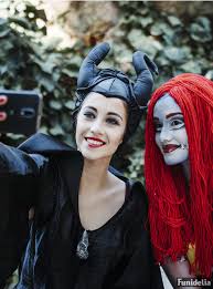 Pour fabriquer une bombe fumigène coloré suivez les introduction suivantes : Deguisement Malefique Pour Femme Funidelia