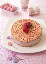 Bavarois Facile A La Confiture De Fraise Et Creme Fouettee Technique Photo Pas A Pas Diy Recette Dessert Fraise Recette Delicieux Gateaux