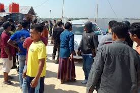 Sementara kalau anda mencari harga 5.000, maaf kami tidak mempunyai, karena kami mayoritas menjual grosir baju ori. Dianggap Ingkar Janji Massa Geruduk Proyek Pabrik Sepatu Rembang Suara Merdeka