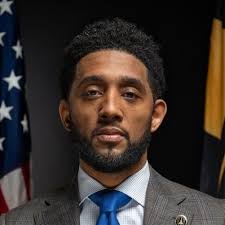 Don Anthony (@Don_Waynes)