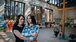 Jun 19, 2021 · една снимка от ужасяващите събития в беслан обиколи света и стана символ на трагедията. Novosti Beslan Devochka Okno 15 Let Spustya Ekspert Novosti Ekonomiki I Politiki Novosti Segodnya