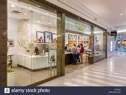 In recognition of chocolate mastery, godiva was honoured as the official chocolatier of the royal court of belgium. Godiva Chocolatier Store In Der Mall Of America In Bloomington Minneapolis Minnesota Usa Stockfotografie Alamy
