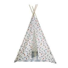 Découvrez ce que propose maisons du monde pour les enfants, les bébés et les ados avec ces 20 tendances repérées dans la collection junior du catalogue. Tipi Enfant Ecru Imprime Avec Tapis Safari Maisons Du Monde