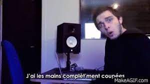 J'l'ai balancé / j'en ai racheté un y a trois jours / depuis il fait qu'se mettre à jour / trop de Je Code Avec Le Q Clip Officiel On Make A Gif