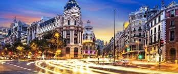 Przewodnik po madrycie, to wciąż rozwijany zbór filmików, które stają się przedstawić najważniejsze miejsca i zabytki stolicy hiszpanii w formie swobodnego spaceru. Madryt Atrakcje Zabytki Muzeum Prado Co Warto Zobaczyc