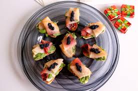 Check spelling or type a new query. Crostini Con Pesce Spada Affumicato Rucola E Philadelphia Light Ricette Di Giovanna Camilla Maison