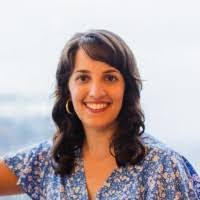 Gloria Linton's Instagram, Twitter & Facebook