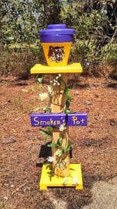 Read on to find out how to make six outdoor projects, including a bird seed wreath, personalized stepping stones, a wooden potting bench, and a patio planter. 11 Outdoor Ashtray Ideas Outdoor Ashtray Ashtray Diy Outdoor