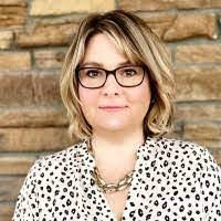 Laura Blea's Instagram, Twitter & Facebook