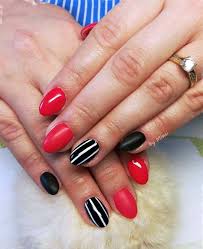 Uñas de gel, otra variedad de uñas permanentes. Disenos De Unas Esculpidas Negras Diseno De Unas