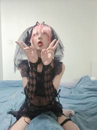 moxuan_tao : 催眠前：哼哼，就是你强奸了许多可爱的小伪娘是吧。今天我就要把你就地正法！ 催眠后：（自己脑补吧裸足足控