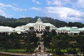 Perdana menteri dr mahathir mohamad dipersalahkan bekas anggota wanita umno langkawi, anina saadudin atas dakwaan 'kecurian' di bilik stor di rumah besar di putrajaya yang menjadi kediaman rasmi perdana menteri itu kini kosong, memandangkan mahathir mahu kekal di kediamannya. Seri Perdana Kini Dibuka Kepada Umum Semasa Mstar