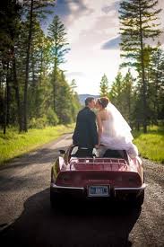 Kelly Kirksey Photographer Engagement Pictures Poses Wedding Engagement Pictures Wedding Getaway Car