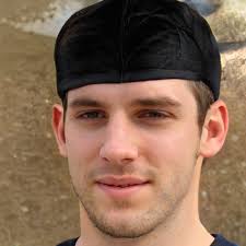 This hat does not exist (@hatdoesnotexist)