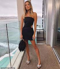 Extra's renee bargh recently joined jennifer lopez's backup dancers in las vegas. The Voice Host Renee Bargh Feels The Time Is Right To Move Back To Australia Permanently Readsector