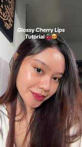 Tutorial Bibir Glossy Cherry yang Menggoda