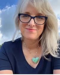 Georgia Color Plein Air welcomes Lori Keith Robinson to our group of  featured artists for the 6th Annual Georgia Color Plein Air in Savannah  (GA). Lori owned and operated a gallery in