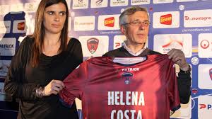 Helena costa, mariela nisotaki y andrea c. Frankfurt Stellt Weiblichen Scout Ein Findet Sie Die Neuen Bundesliga Stars Bundesliga Bild De