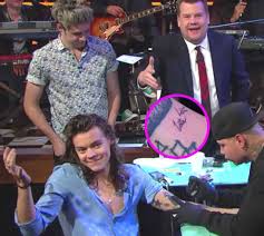 Harry Styles Plays Tattoo Roulette On Live Tv Gets New Late Late Arm Tattoo Popstartats Harry Styles Tattoos Harry Styles Live Tv