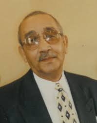 Robert Ooten's Instagram, Twitter & Facebook