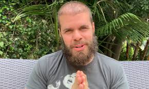 (born march 23, 1978), known professionally as perez hilton, is an american blogger, columnist, and media personality. Perez Hilton Faces Harsh Criticism For Outing Son Of Brunei Sultan King Of Reads
